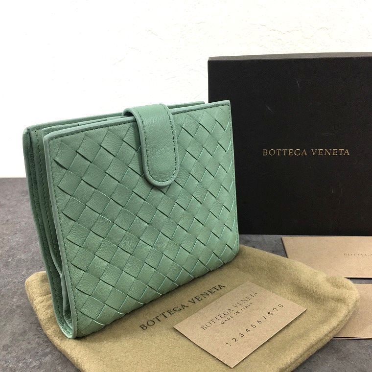 送料込み！ 未使用品 BOTTEGAVENETA コンパクトウォレット グリーン 