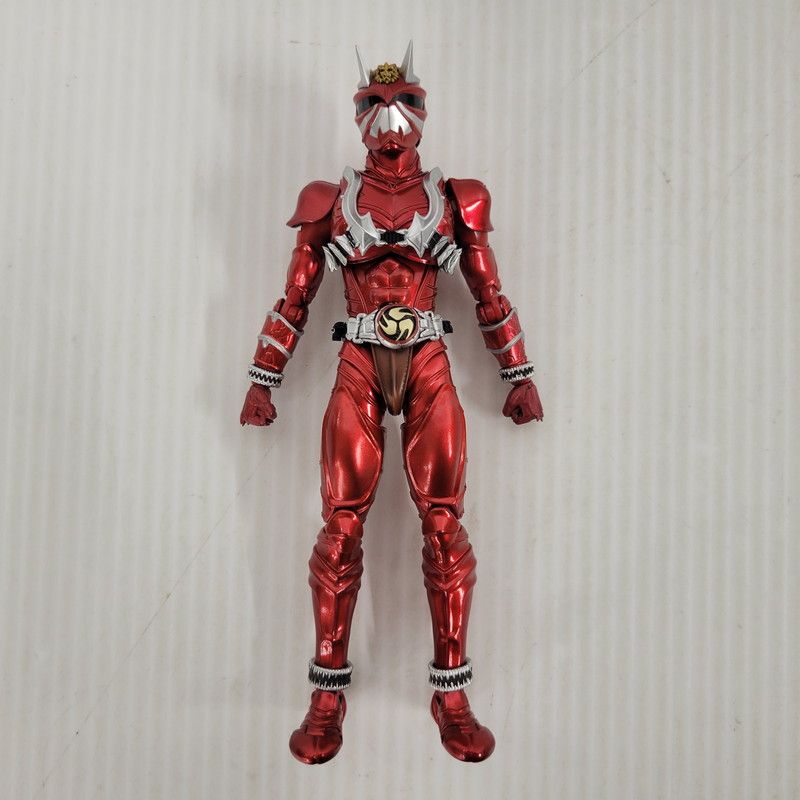 中古品】 S.H.Figuarts 真骨彫製法 仮面ライダー響鬼 仮面ライダー響鬼