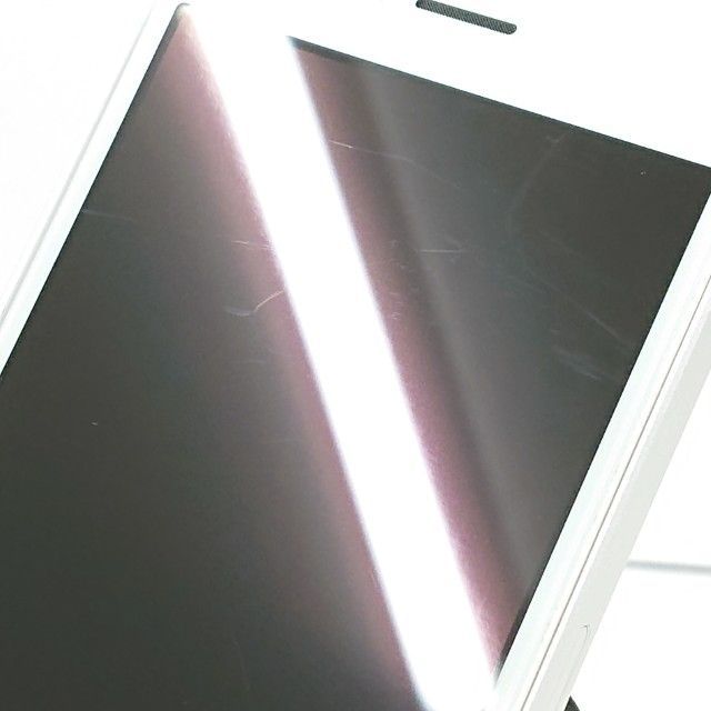 iPhoneSE 32GB ドコモ シルバー 送料無料 本体 c18409 - メルカリ