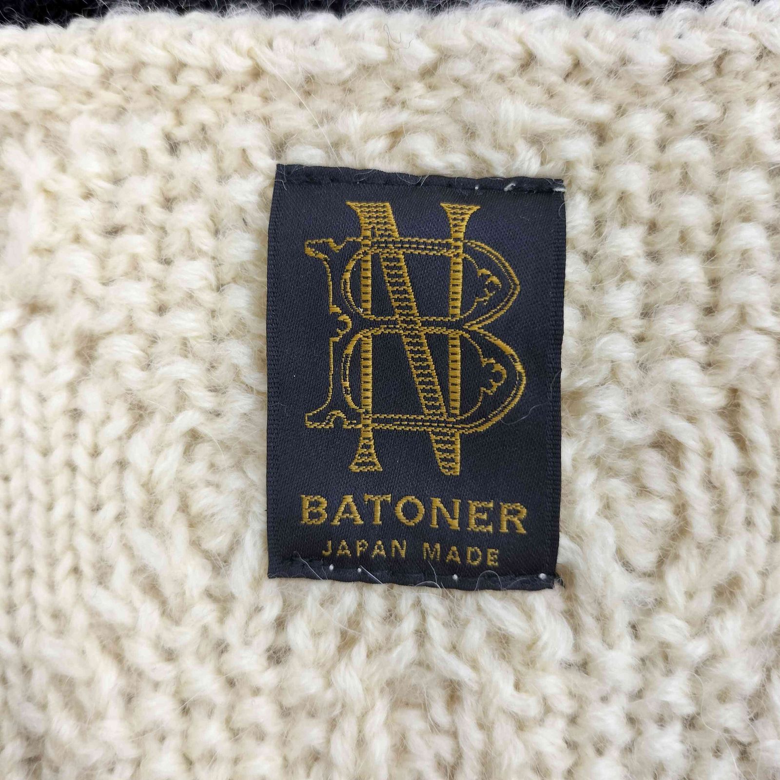 バトナー BATONER アルパカ混 Vネック ケーブルニット セーター