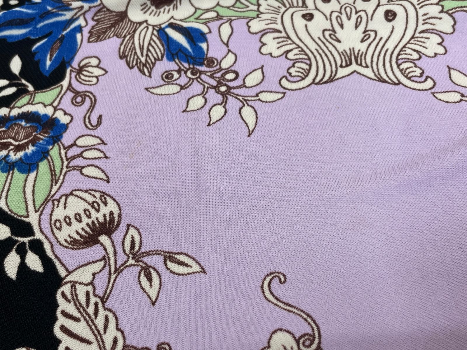 ETRO (エトロ) イタリア製 総柄 花柄 膝丈 タイトワンピース 七 ETRO (エトロ) イタリア製 総柄 花柄 膝丈 タイトワンピース 七