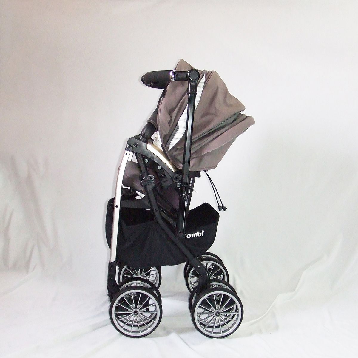 ベビーカー C.一般