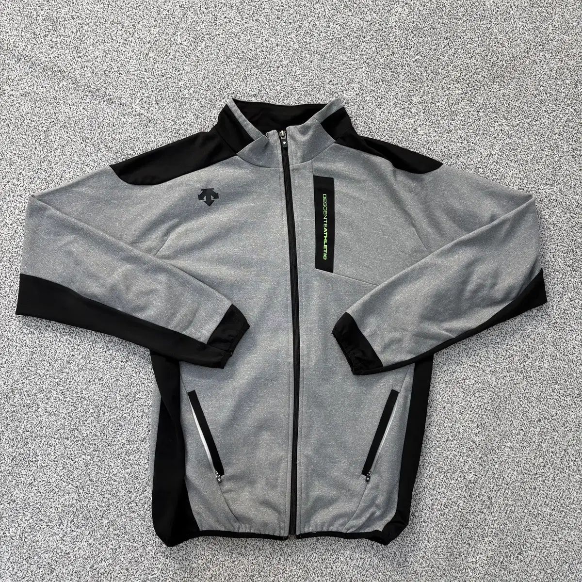 お得，100%新品 実寸 DESCENTE ジップアップ ジャージ ジャケット 0305J