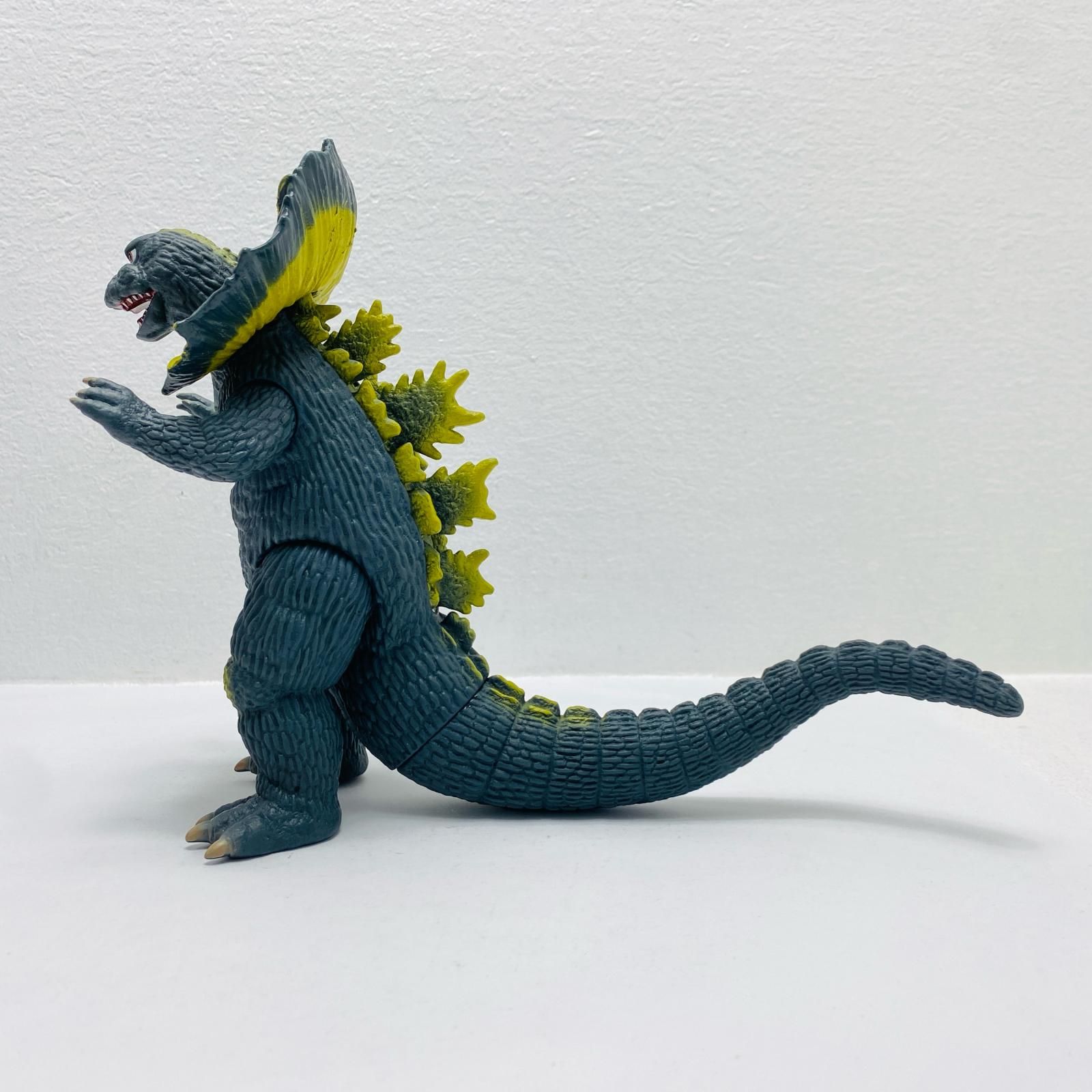 倉吉店】 中古 エリ巻恐竜ジラース「ウルトラマン」ムービーモンスター