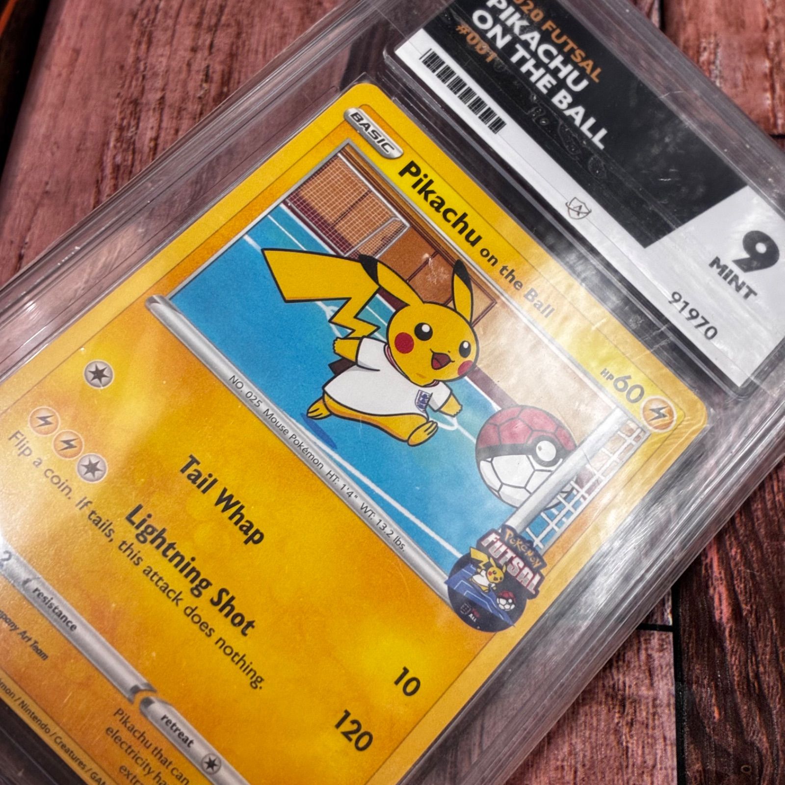 レア　ポケモンカード On the ball プロモ 海外限定 セット Pikachu on the Ball 001/005 プロモ 英語版 海外限定 ACE鑑定9.0