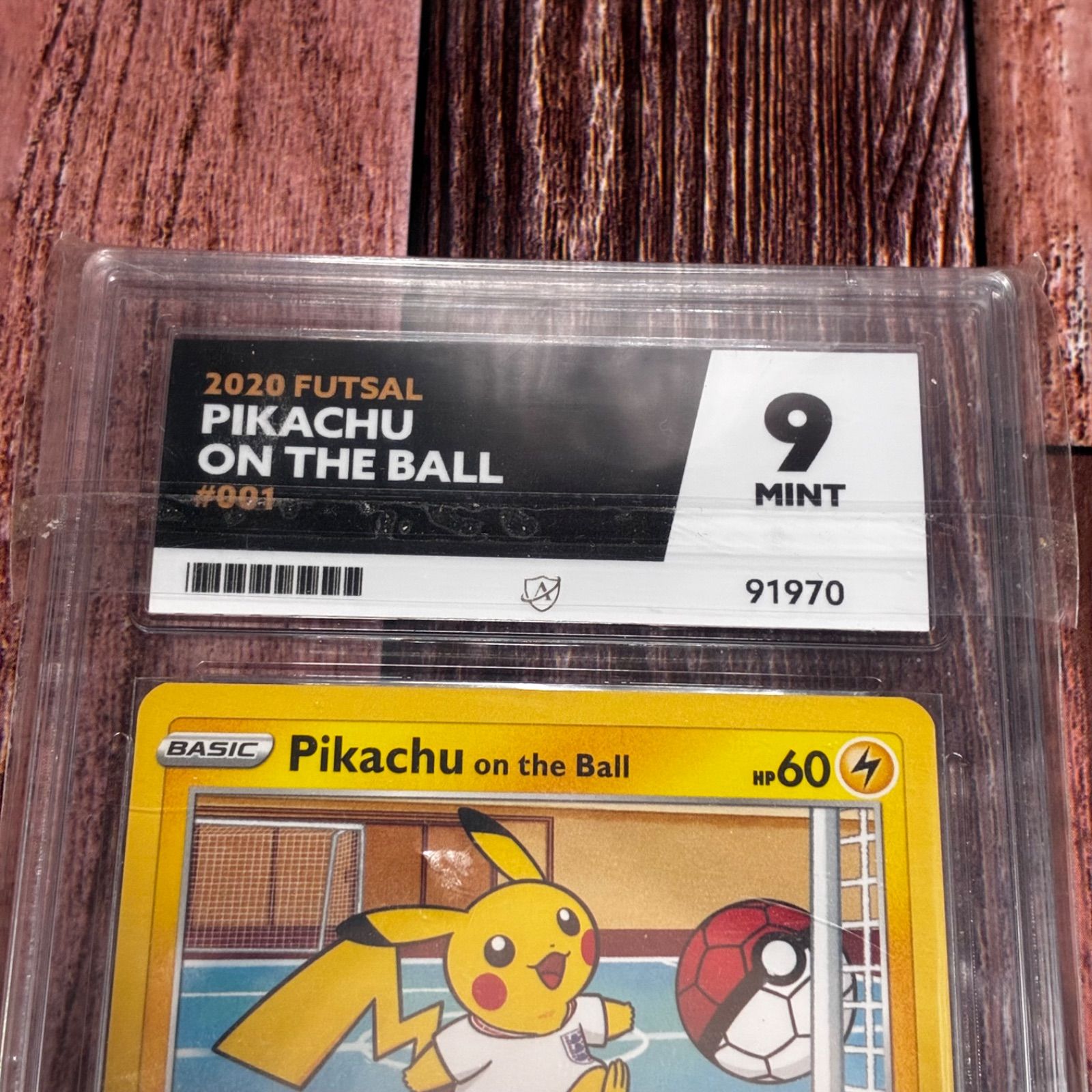 Pikachu on the Ball 001/005 プロモ 英語版 海外限定 ACE鑑定9.0