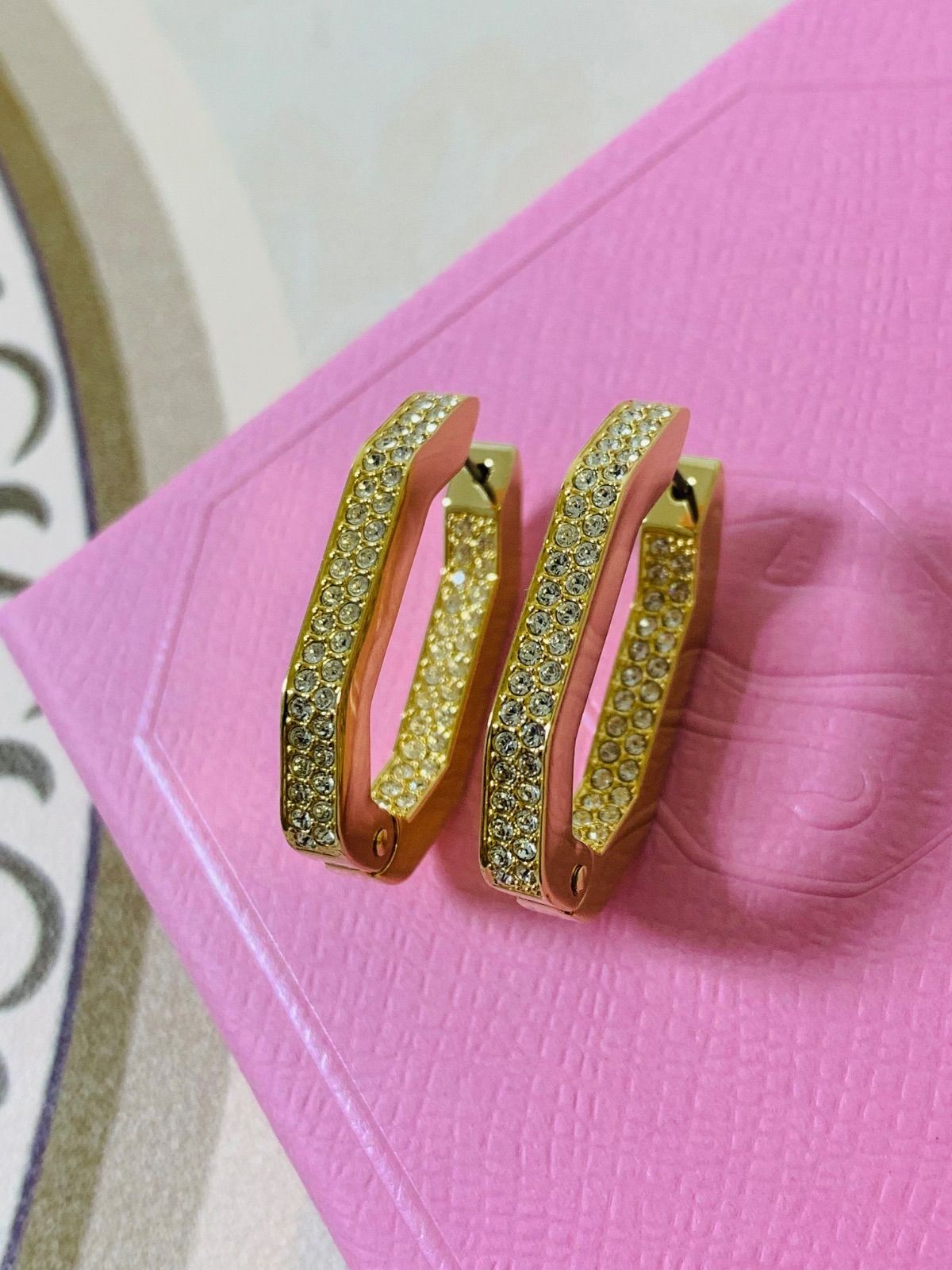 スワロフスキー SWAROVSKI Dextera フープピアス 中 - メルカリ