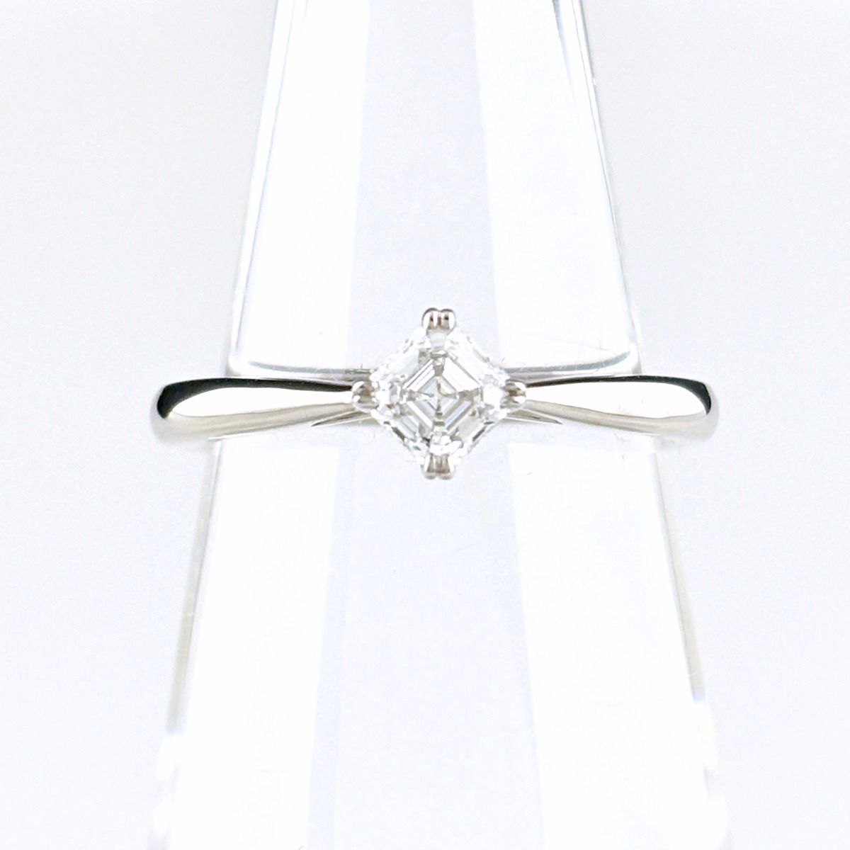 ロイヤル・アッシャー ROYAL ASSCHER ダイヤモンド デザインリング