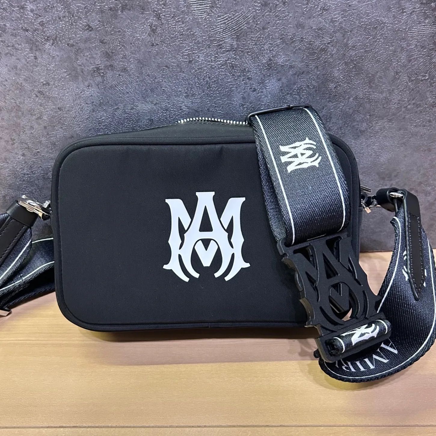 ✴︎美品✴︎ アミリ AMIRI ショルダーバック MA - メルカリ