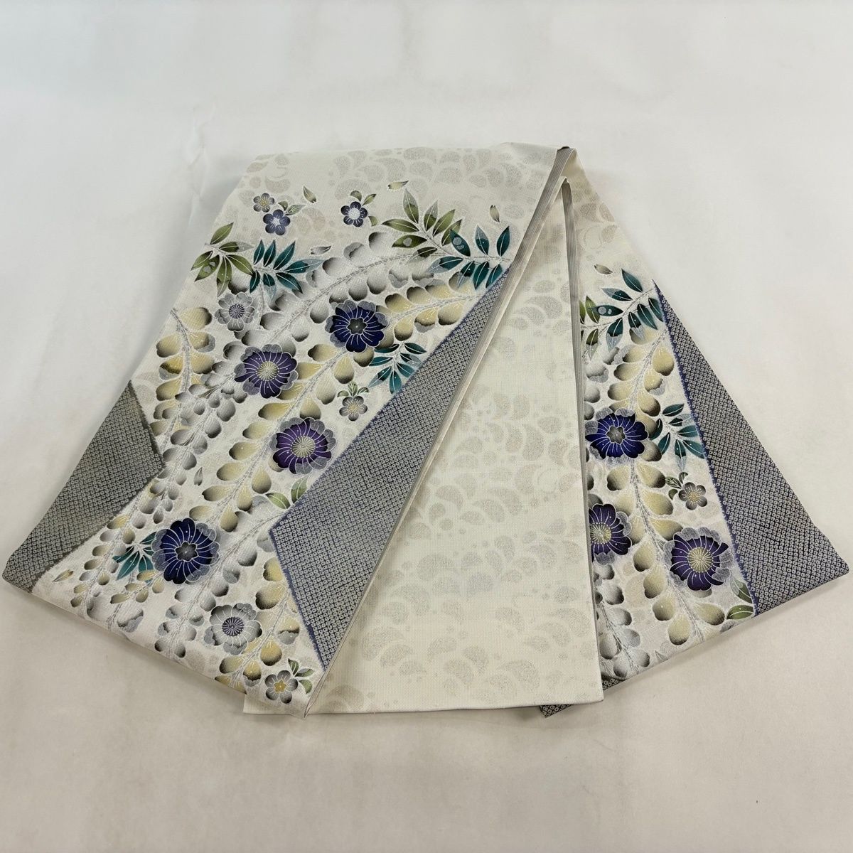 袋帯 名品 辻が花 梅 銀彩 クリーム お太鼓柄 正絹 【中古 袋帯 名品 辻が花 梅 銀彩 クリーム お太鼓柄 正絹 【中古