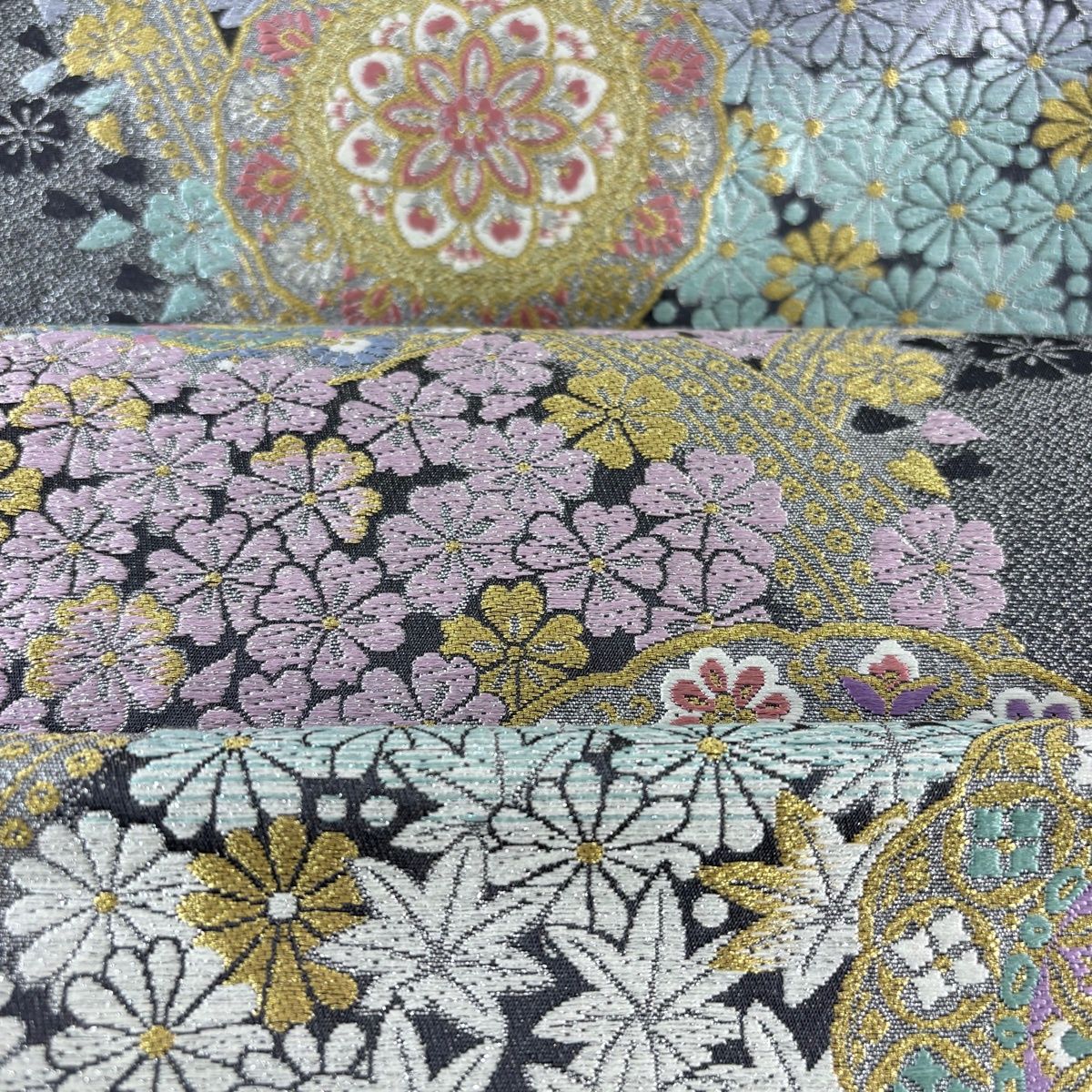 美品】 袋帯 秀品 華文 楓 金銀糸 刺繍 銀色 六通 正絹 【中古 美品】 袋帯 秀品 華文 楓 金銀糸 刺繍 銀色 六通 正絹 【中古
