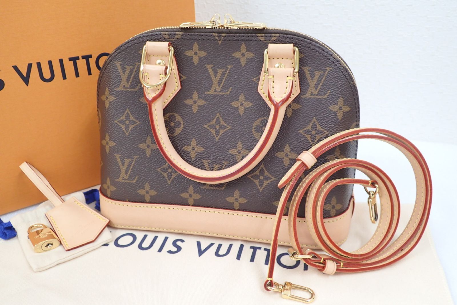 LOUIS VUITTON モノグラム モノグラム アルマBB ショルダー付き LOUIS VUITTON モノグラム モノグラム アルマBB ショルダー付き