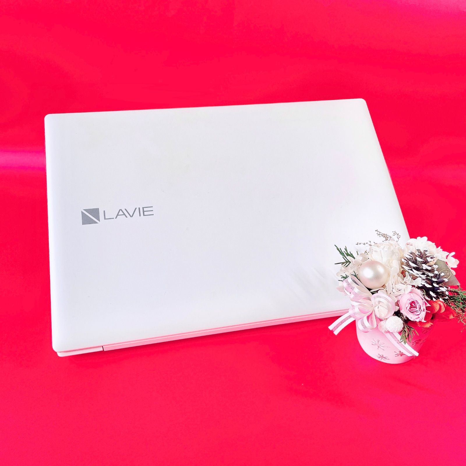 たっぷり大容量1TB‼️薄型ノートパソコン✨️写真や動画の保存に