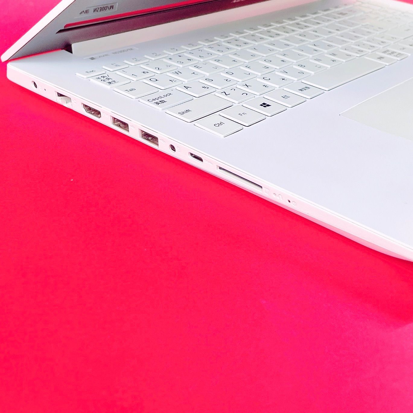 NEC✨️大容量1TB✨️薄型ノートPC ホワイト 中古 - メルカリ