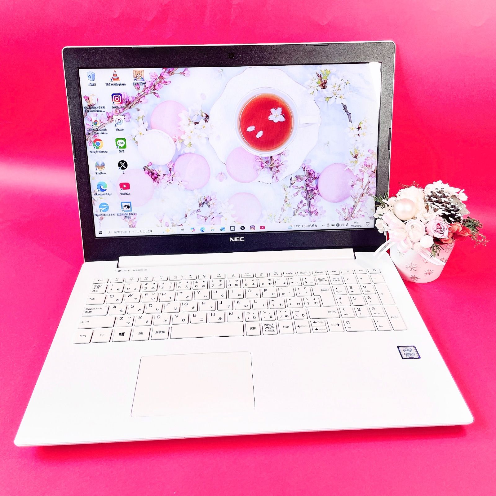 たっぷり大容量1TB‼️薄型ノートパソコン✨️写真や動画の保存に