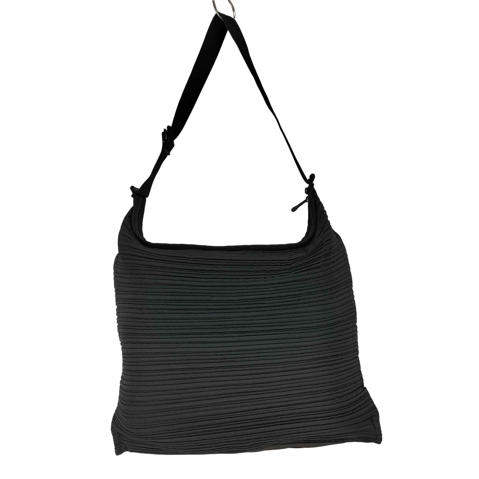 プリーツプリーズイッセイミヤケ PLEATS PLEASE ISSEY MIYAKE プリーツ