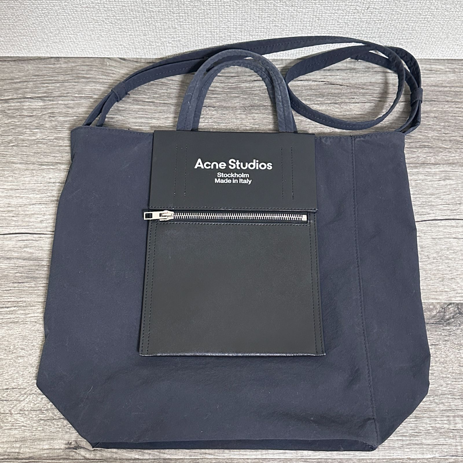 Acne Studios Baker Out ベイカーアウト Mサイズ ナイロン Acne Studios Baker Out ベイカーアウト Mサイズ ナイロン