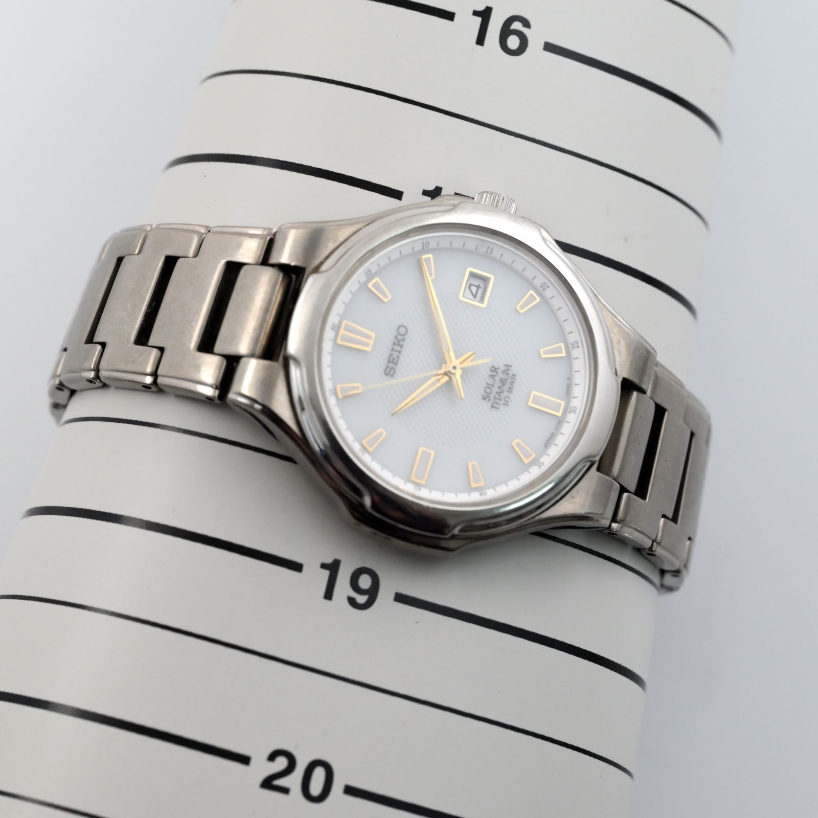 SEIKO】 セイコー ソーラー 37mm径 メンズ腕時計 チタン Ref.V145-0E10 