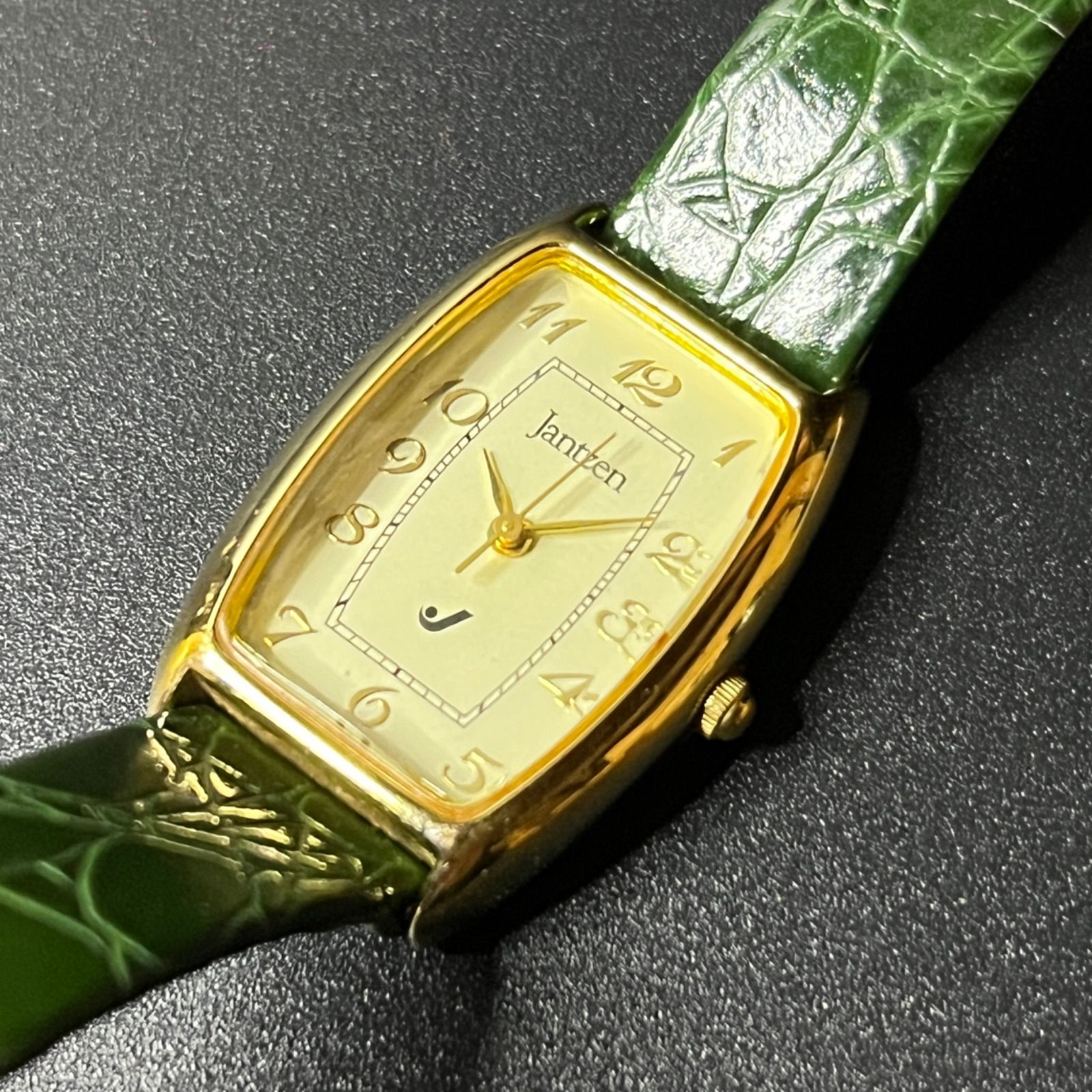 稼働品】Jantzen 腕時計 クォーツ アナログ 電池交換済み - メルカリ