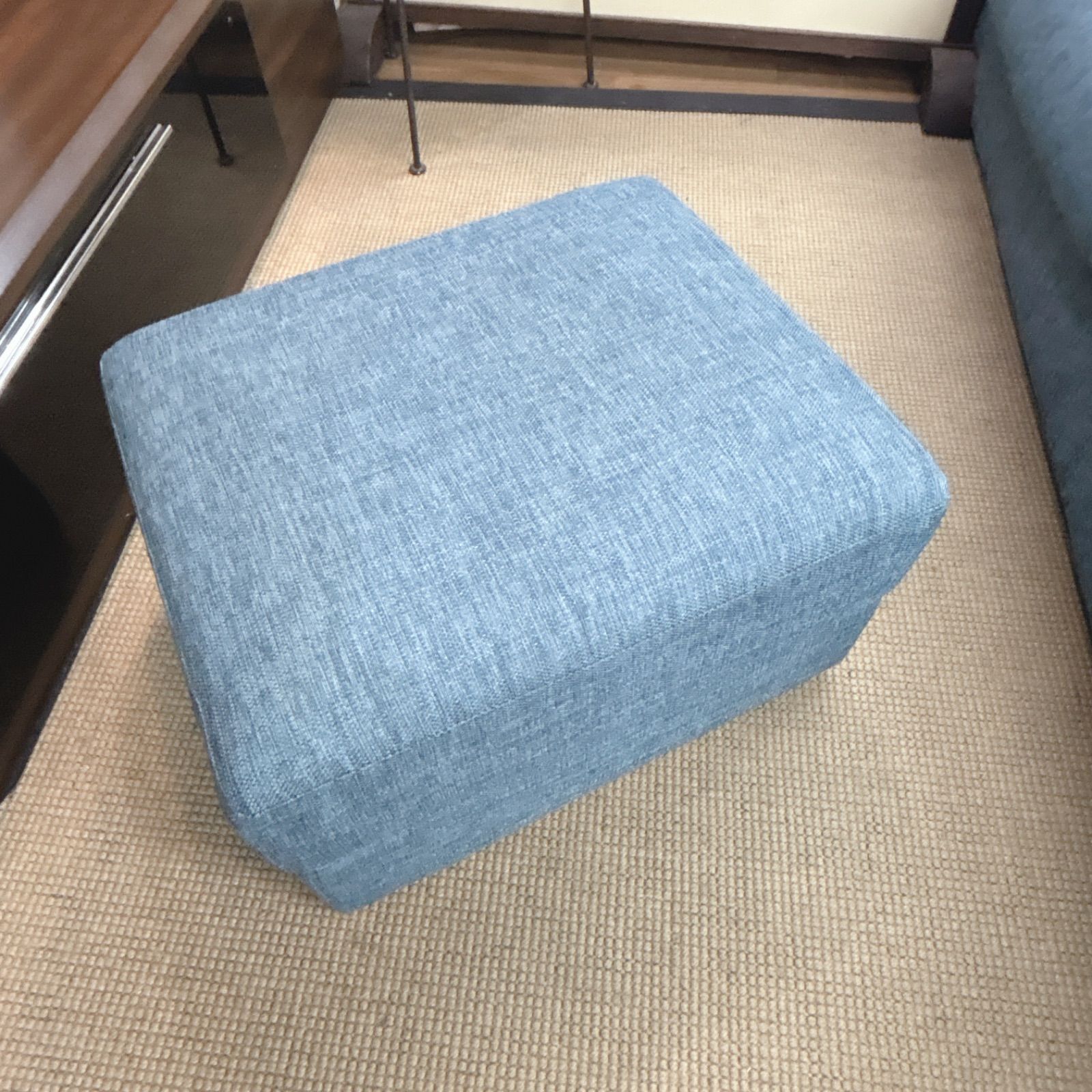 I404 ? 名古屋市近郊配送設置無料！ NITORI オットマン付き3Pソファ 