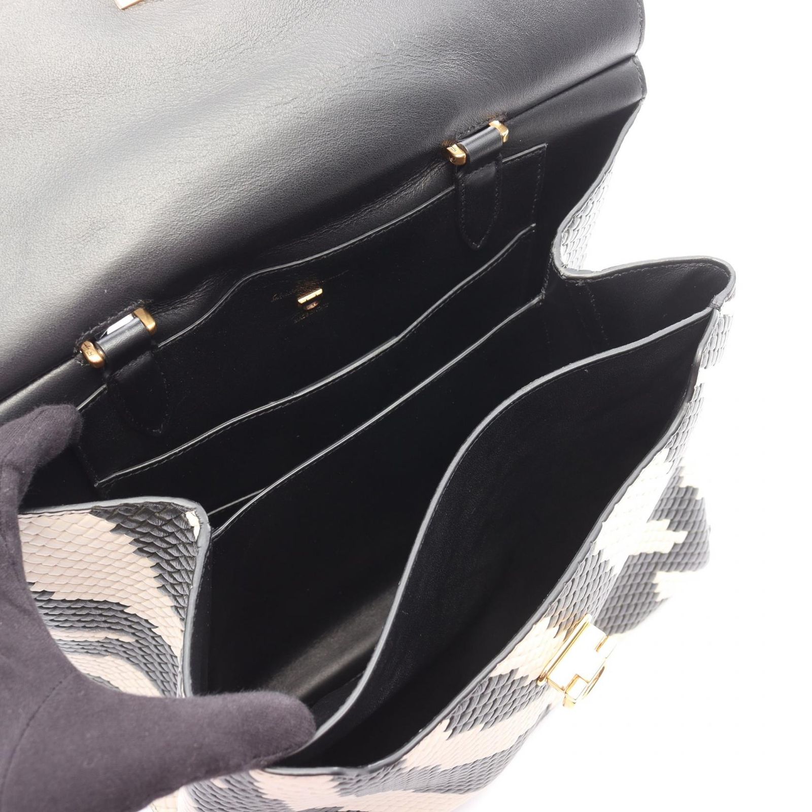 サルヴァトーレフェラガモ Salvatore Ferragamo ハンドバッグ 