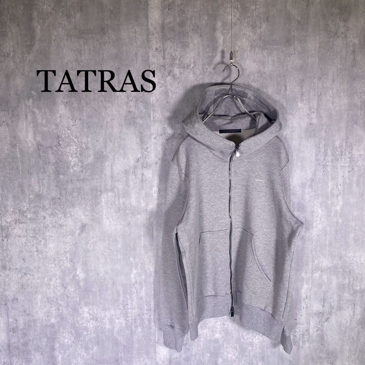 TATRAS ダブルジップパーカー TATRAS』タトラス (2) ダブルジップ 胸元ロゴ パーカー - メルカリ