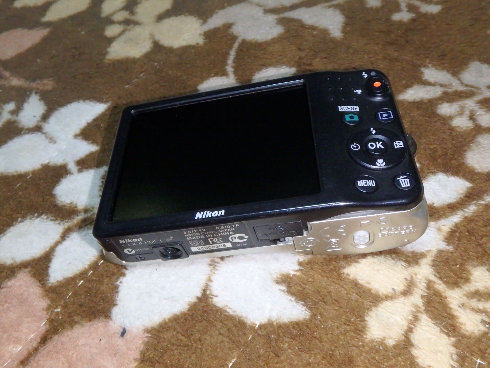 動作品 NIKON L28 COOLPIX デジタルカメラ 乾電池駆動 - メルカリ