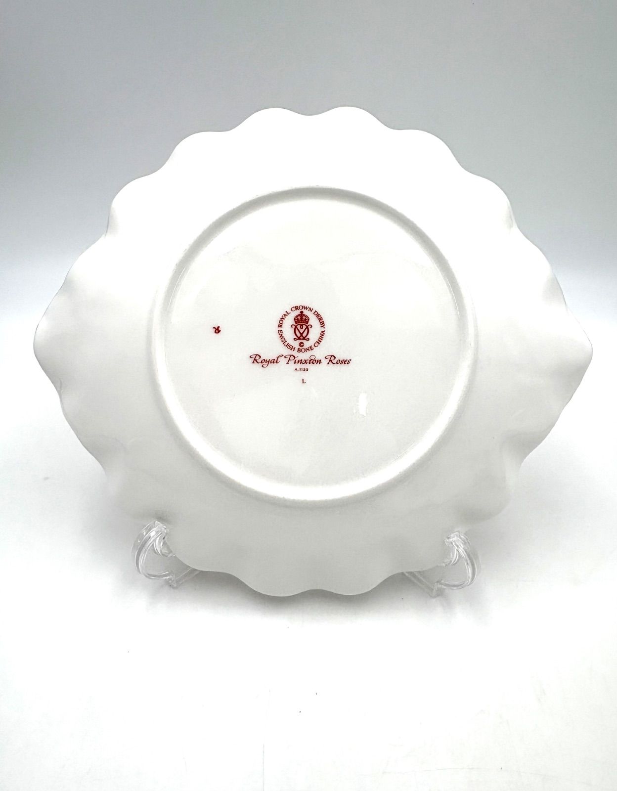 ロイヤルクラウンダービー 耳付きサービングプレート Royal Crown Derby ロイヤルクラウンダービー ピンクストンローズ