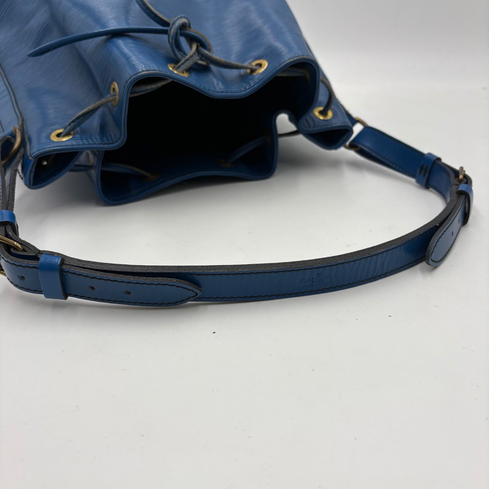 LOUIS VUITTON ルイヴィトン エピ プチノエ トレドブルー 巾着 