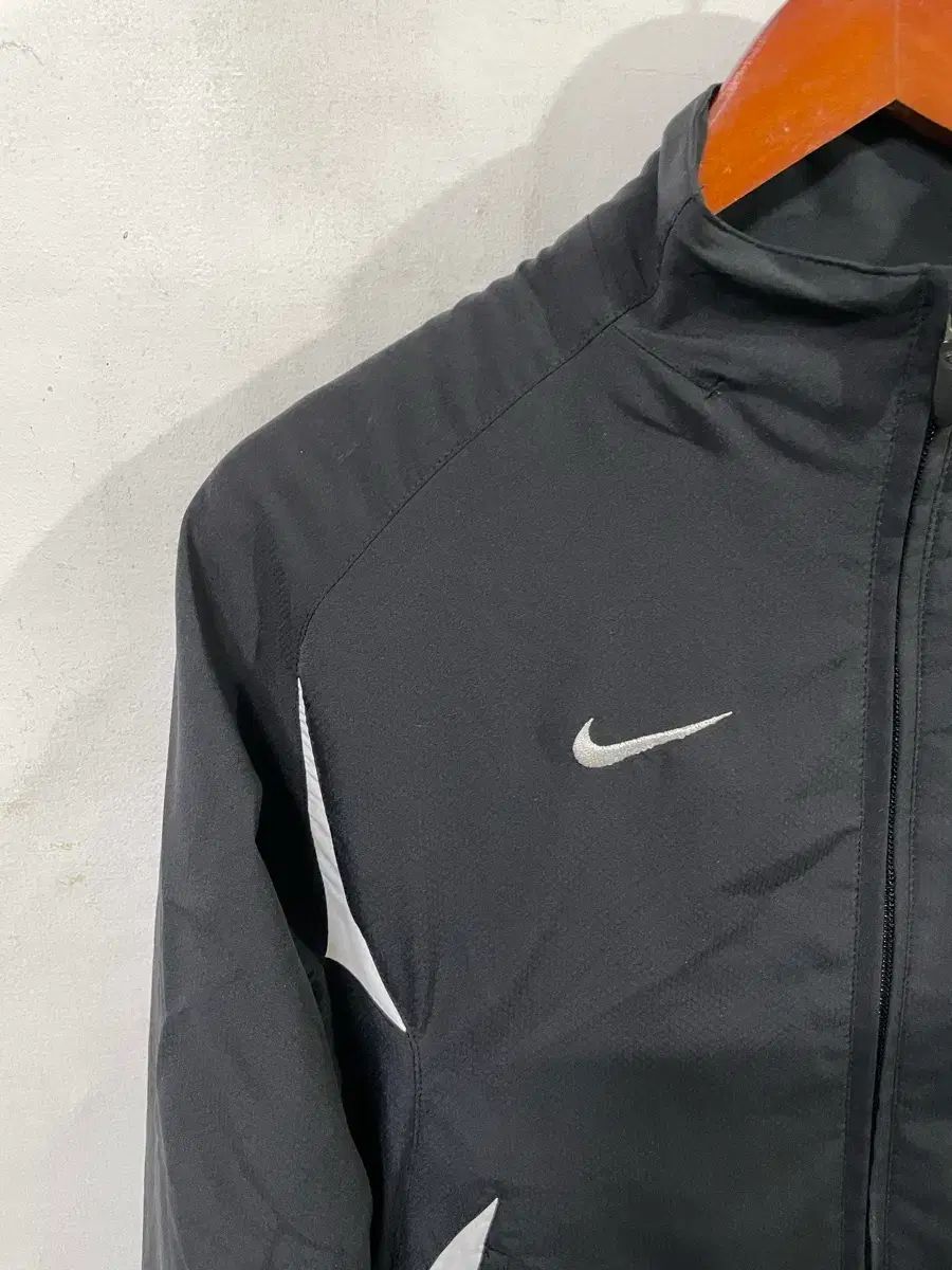 NIKE 110 Lサイズ ウィンドブレーカー マンチェスター・ユナイテッド Nike マンチェスター 【公式通販】 ユナイテッド ウェア