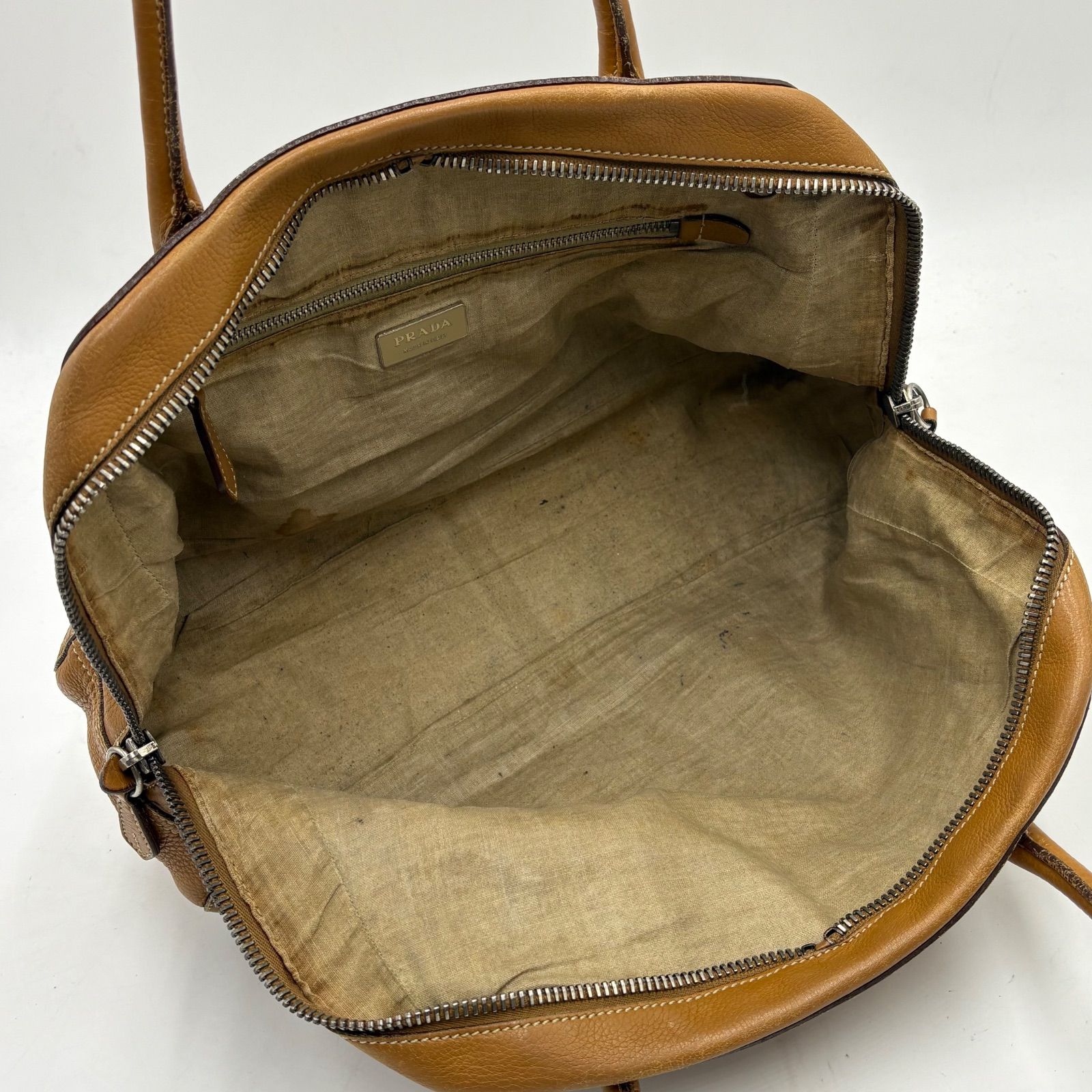 PRADA プラダ Y2K VITELLO DAINO ヴィッテロダイノ 型押しロゴ レザー 