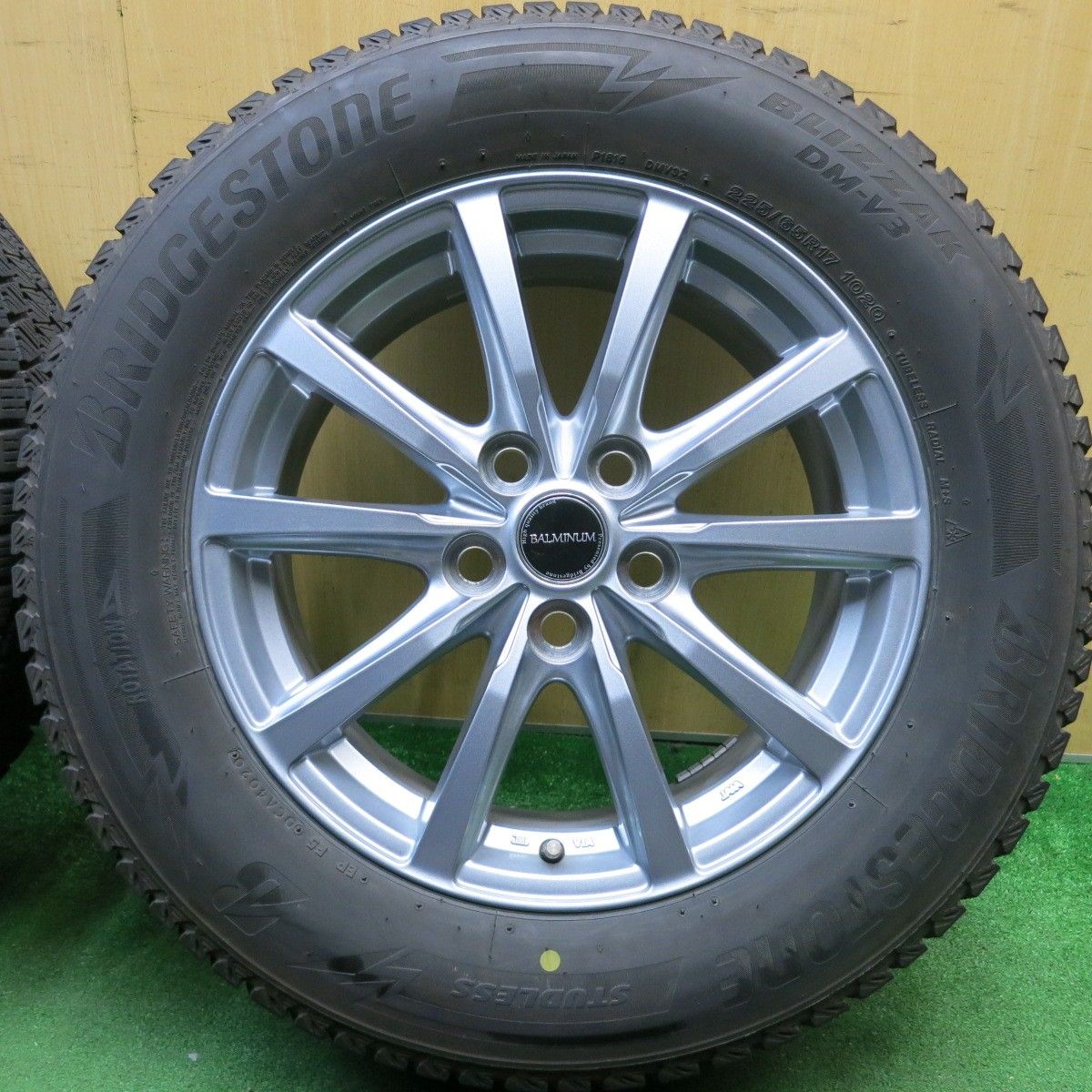 キレイ☆40系 アルファード 等 225/65R17 スタッドレス ブリヂストン 