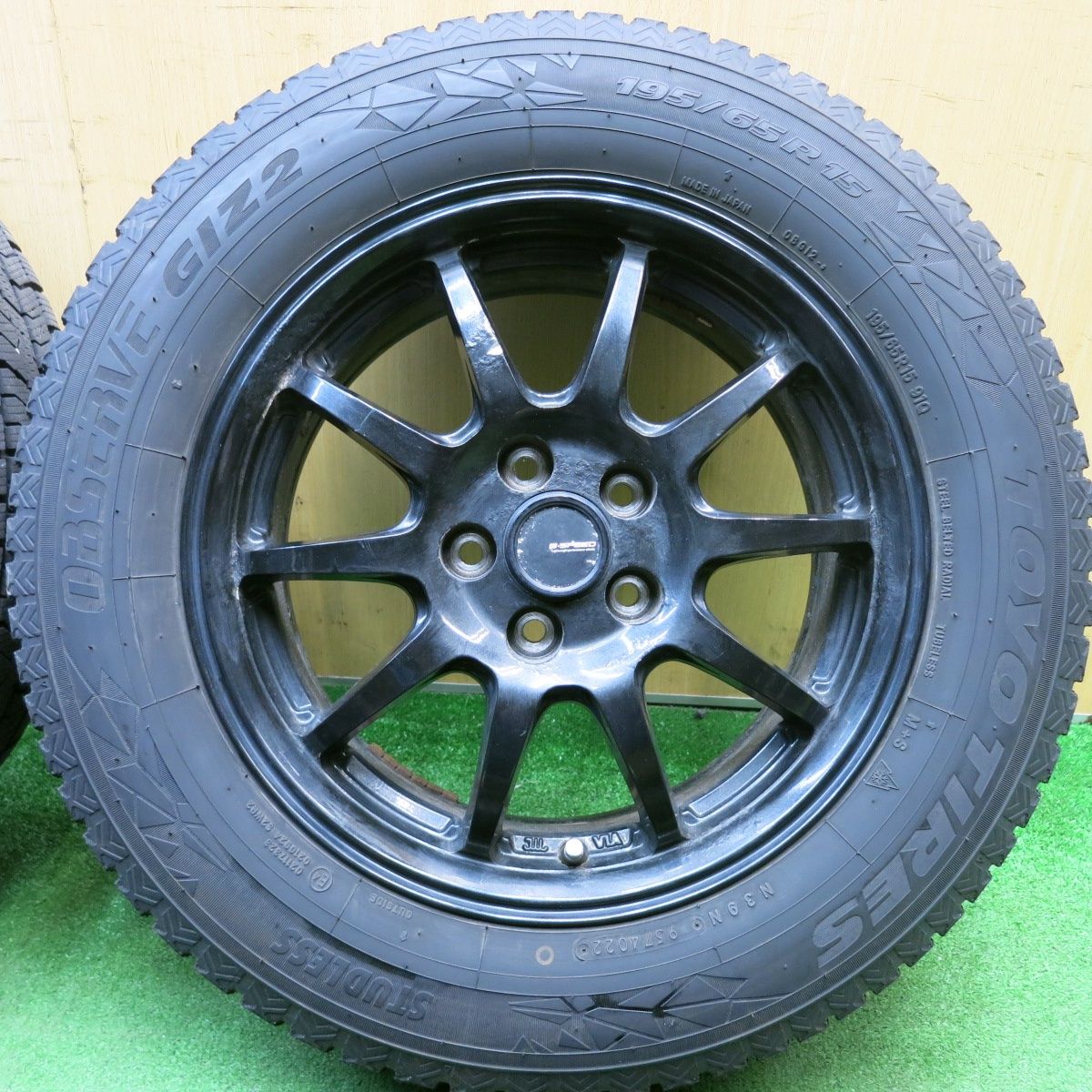 バリ溝！22年！9分☆プリウス 等 195/65R15 スタッドレス トーヨー 