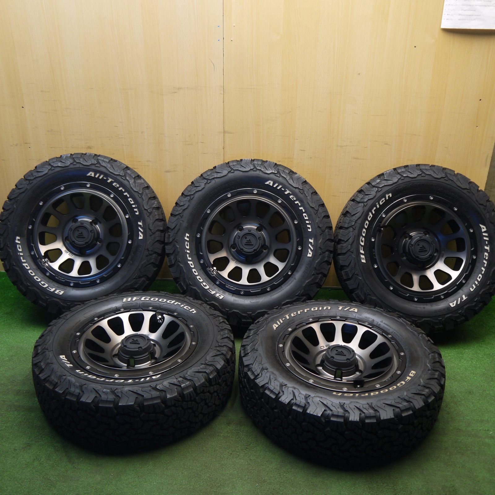 バリ溝！キレイ！9分！5本！スペア未使用☆DELTA FORCE OVAL 215/70R16 