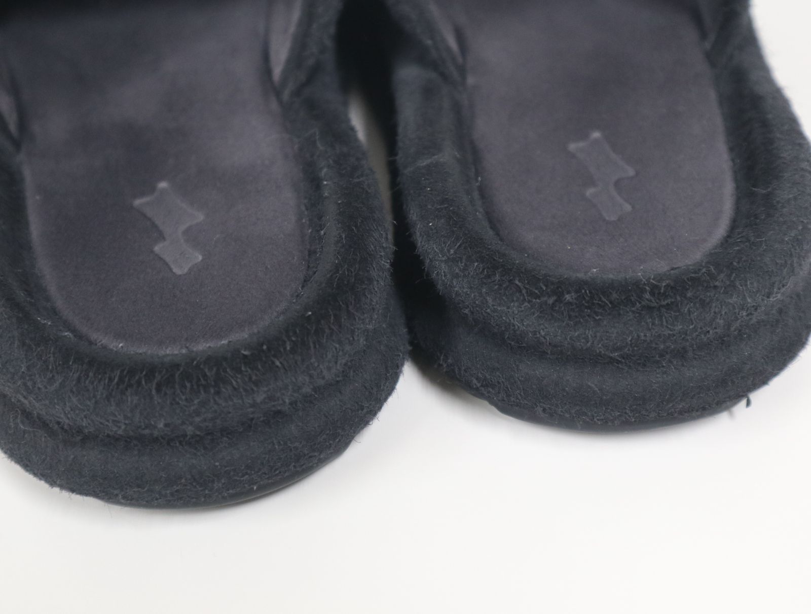 SKYLRK REST SLIPPER 'HAIRY SUEDE'