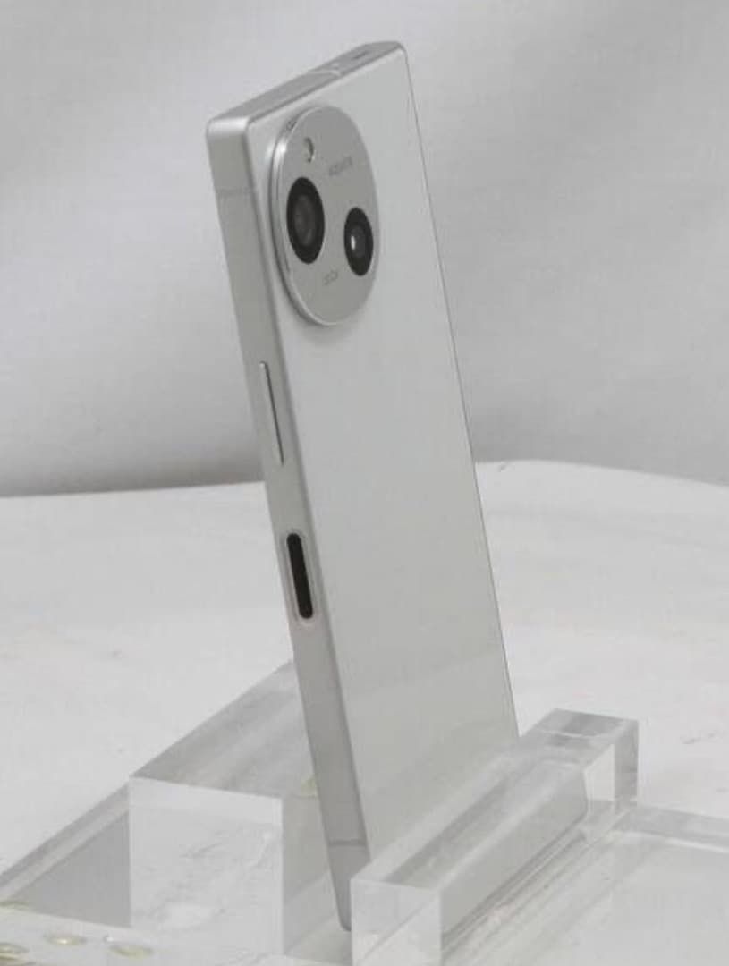 定番人気，豊富な 【美品】AQUOS R9 | 256GB | A401SH | SIMフリー