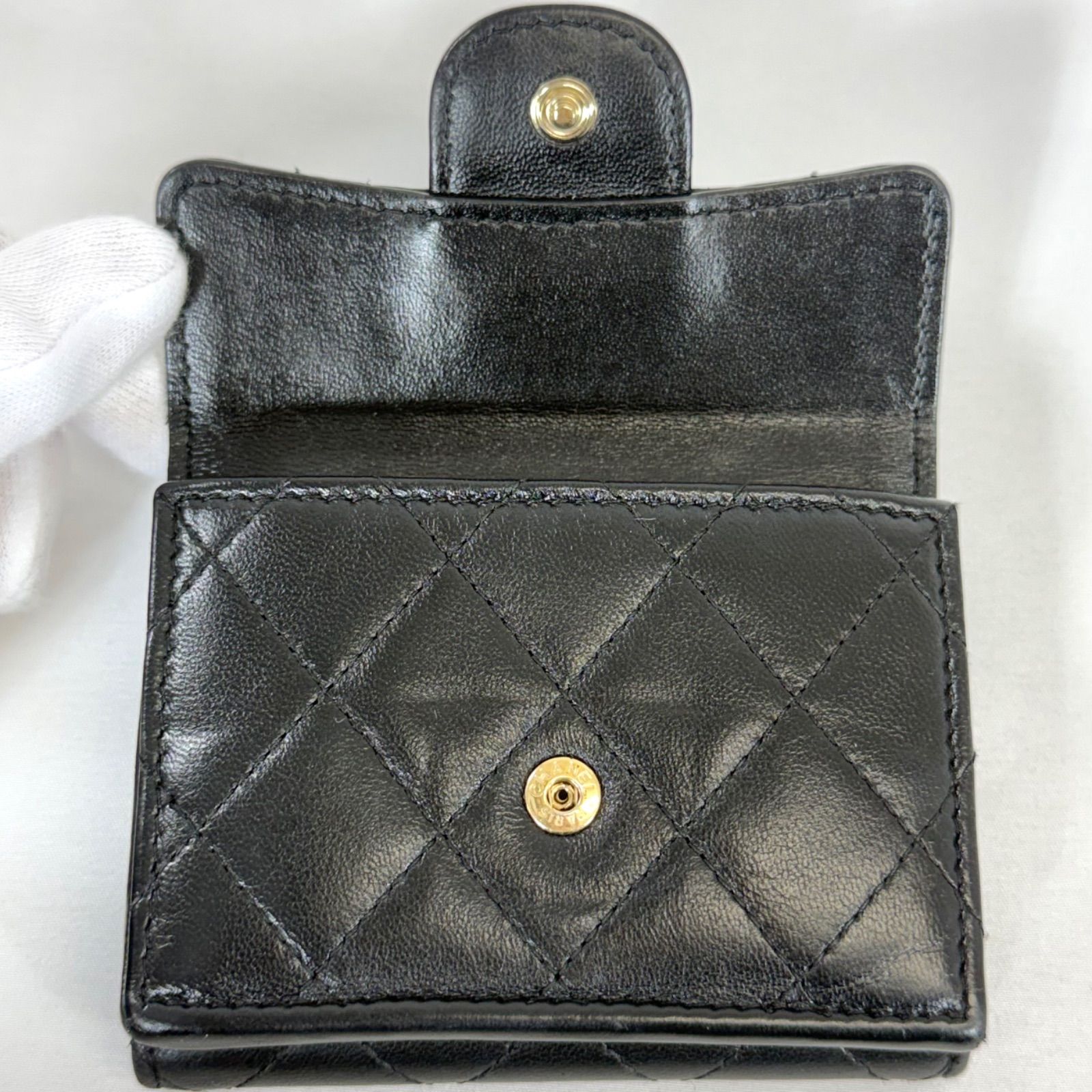 美品・近年モデル】CHANEL シャネル マトラッセ Wホック スモール 三 