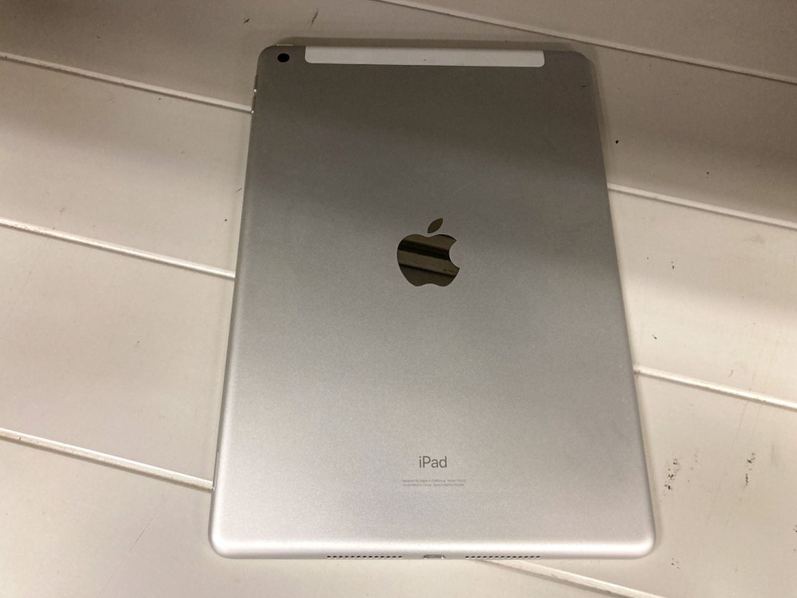 iPad 第8世代 32GB ジャンク スペースグレイ - メルカリ