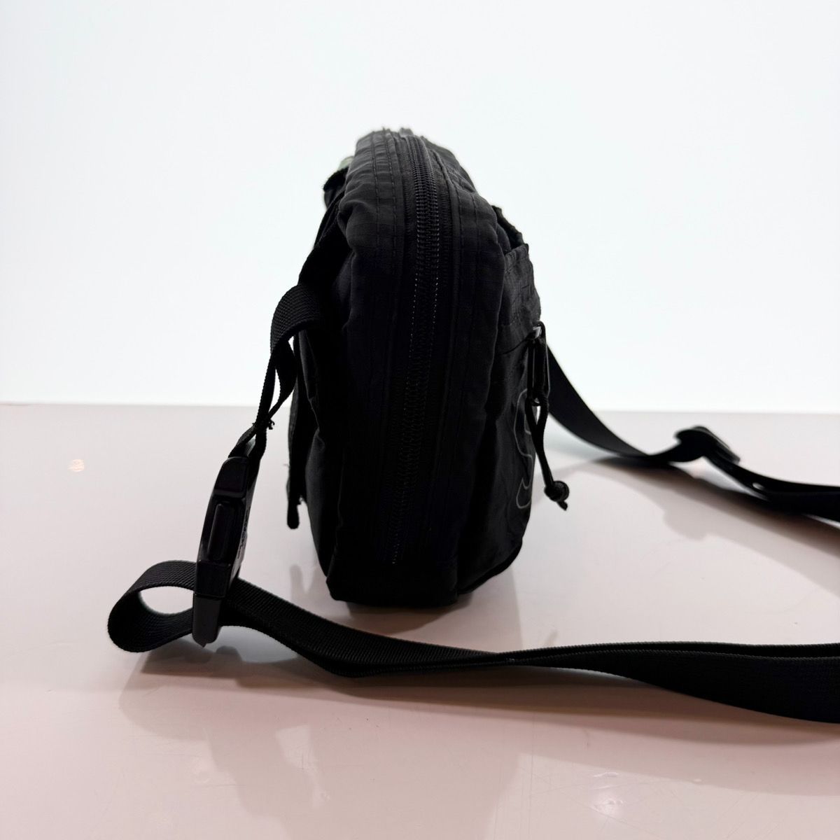 シュプリーム Supreme 18AW Shoulder Bag ショルダーバック ブラック B
