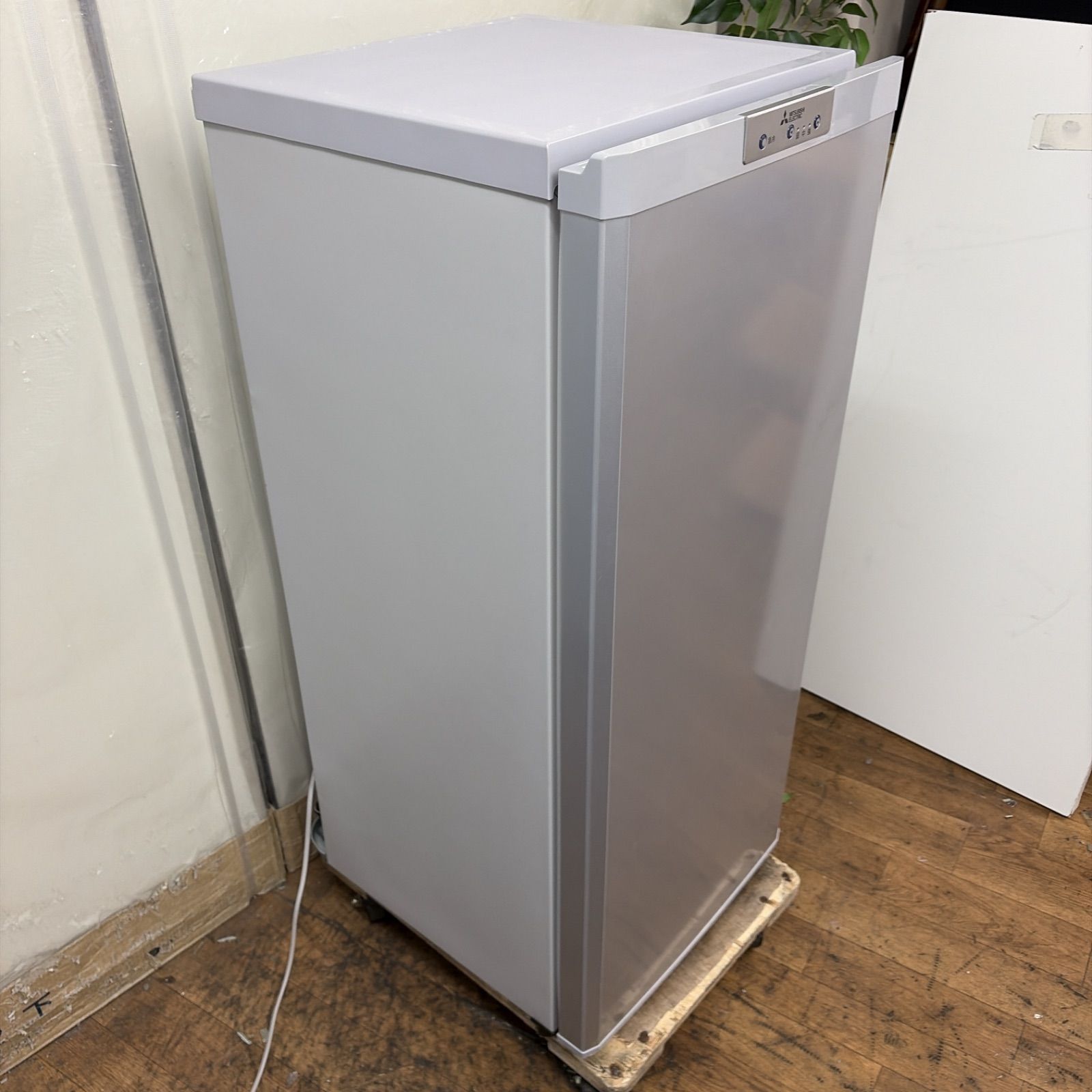 名古屋市近郊配送設置無料】R340 ☀️ 三菱電機｜Mitsubishi 冷凍庫 20 