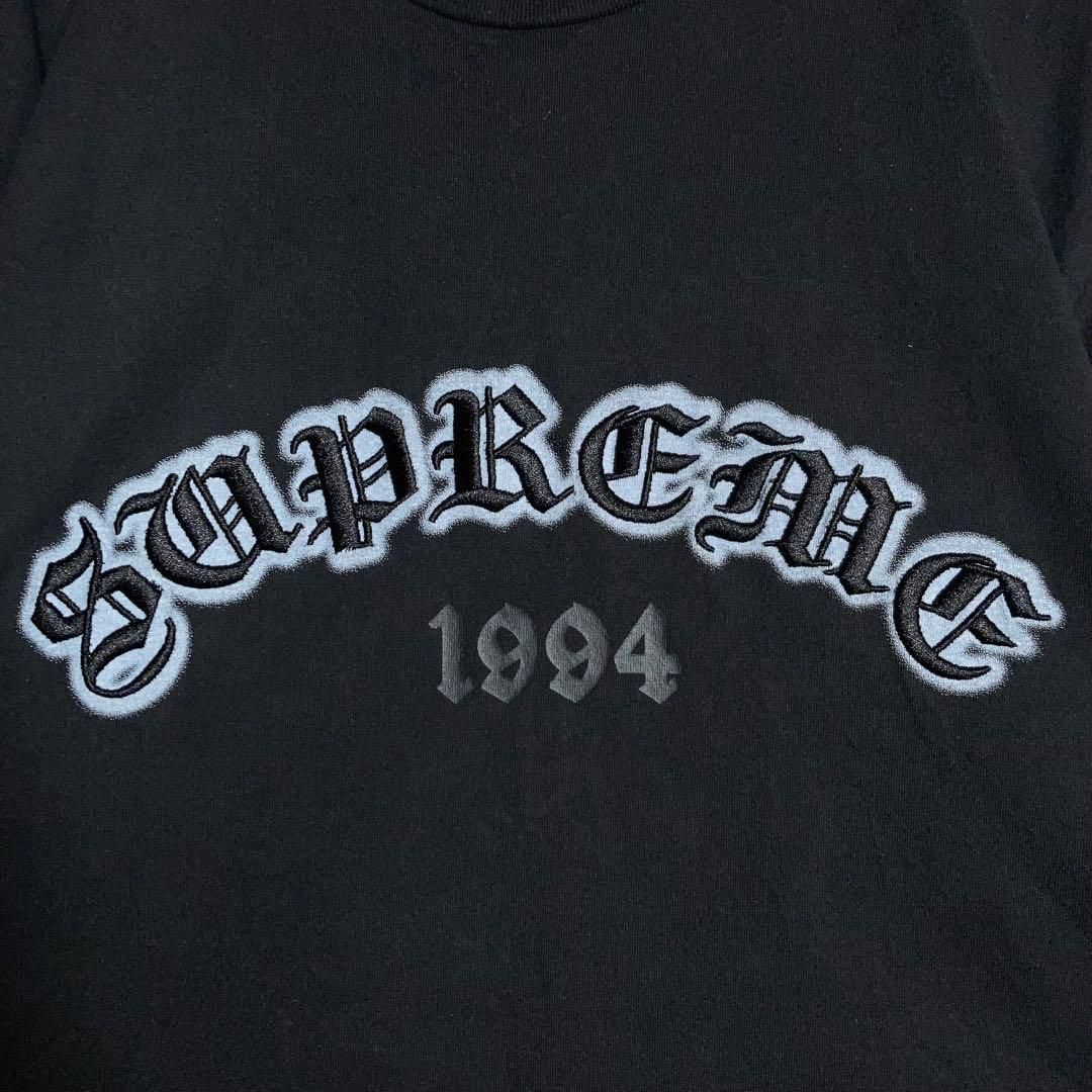 SUPREME Tシャツ 刺繍 アーチロゴ オールドイングリッシュ 黒 XL