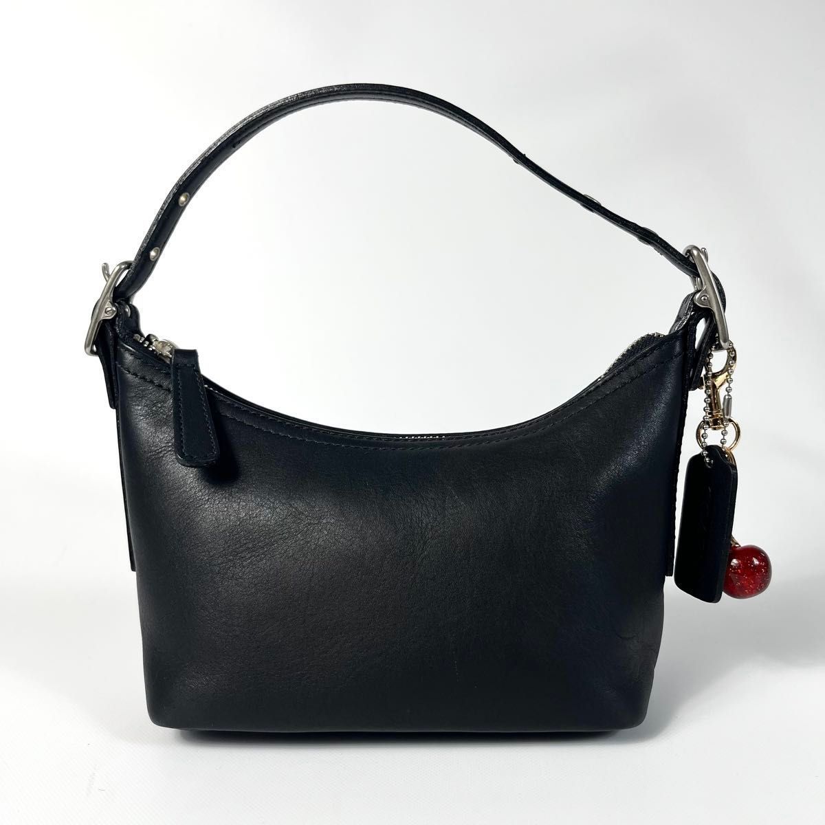 OneMall provides Mercari products: Old Coach 9844 Shoulder bag 
