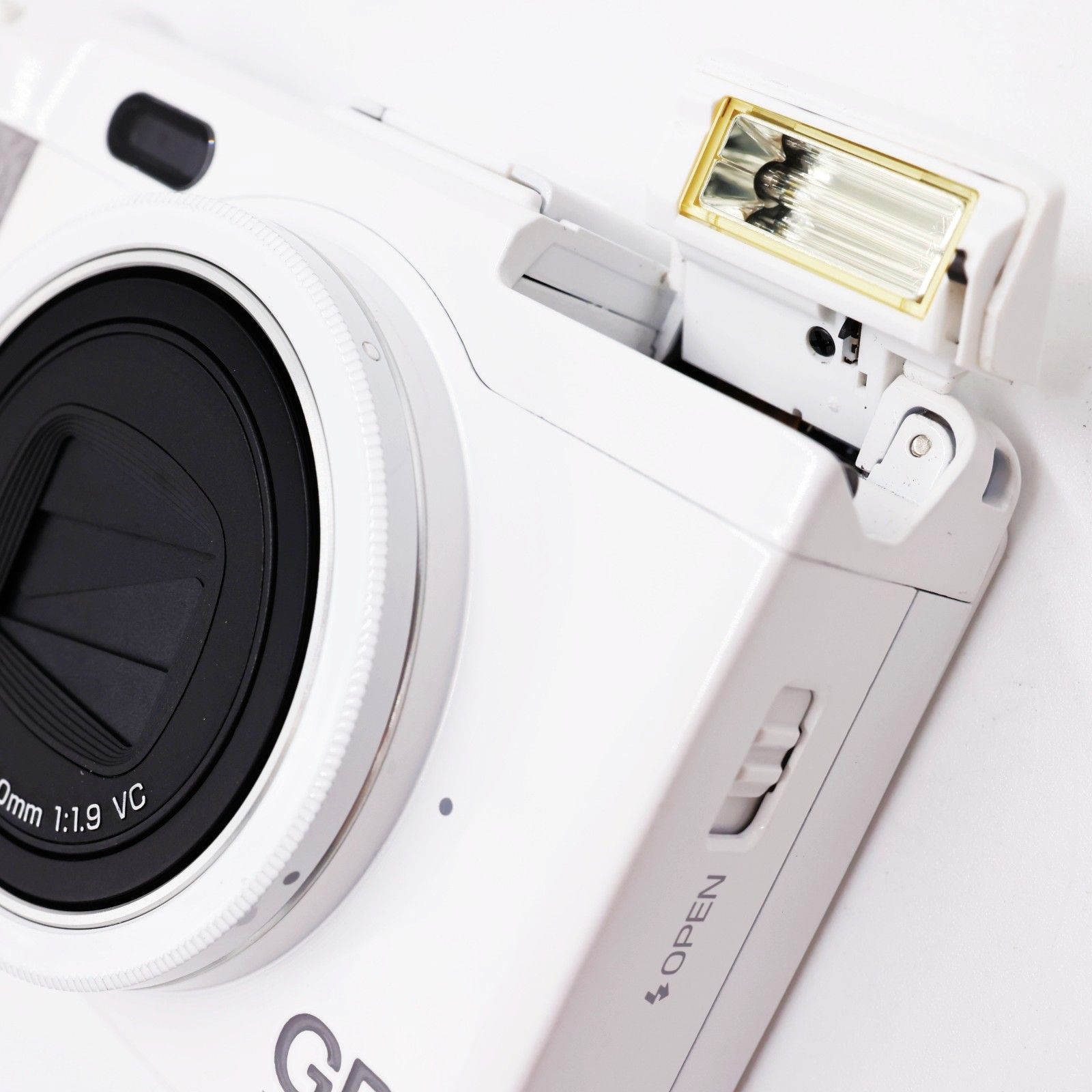 中古-良品| RICOH GR Digital IV ホワイトエディション Ver.2.30 日本 