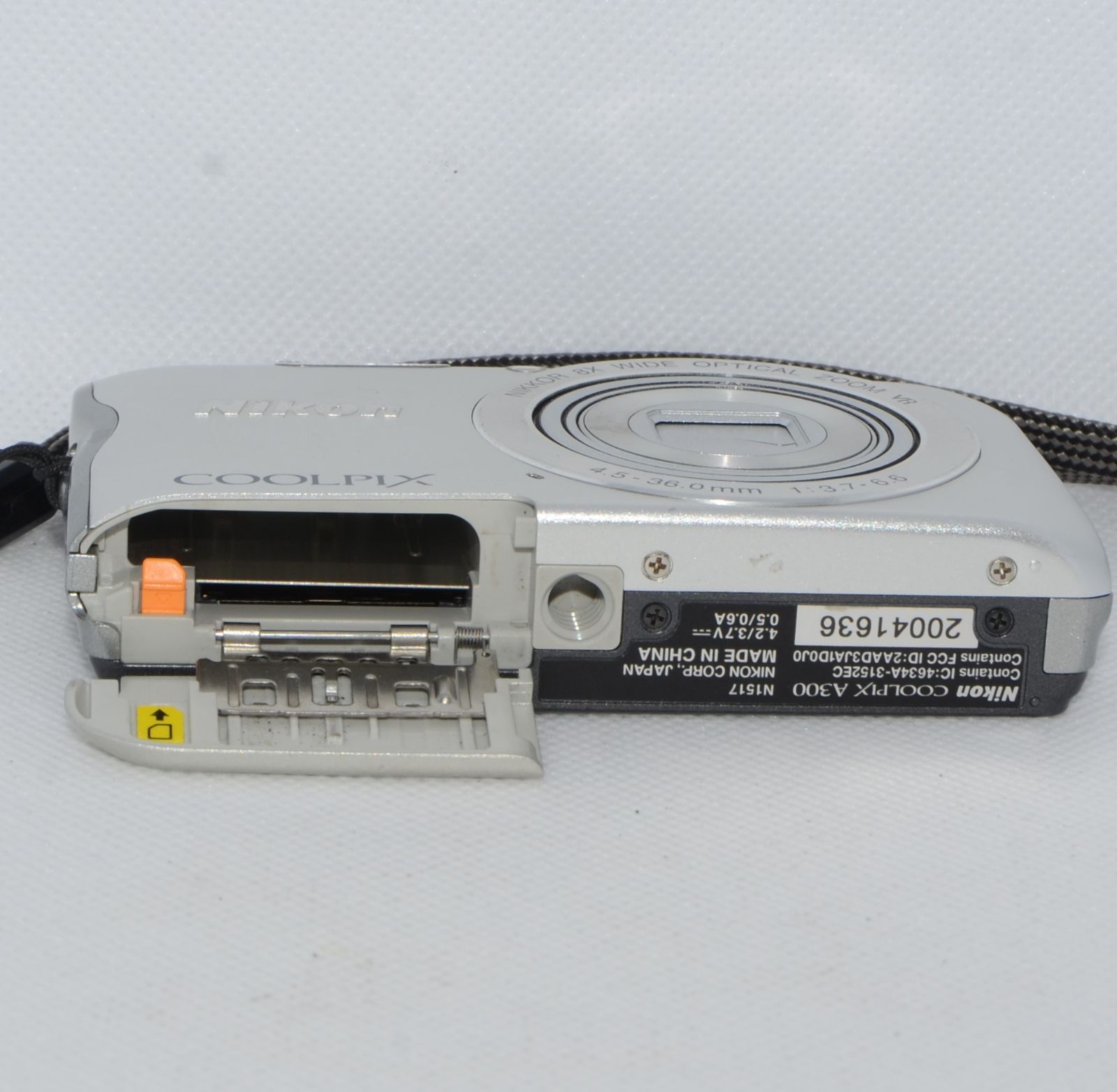 1315】Wi-Fi対応 Nikon COOLPIX A300（シルバー）美品 【公式通販】