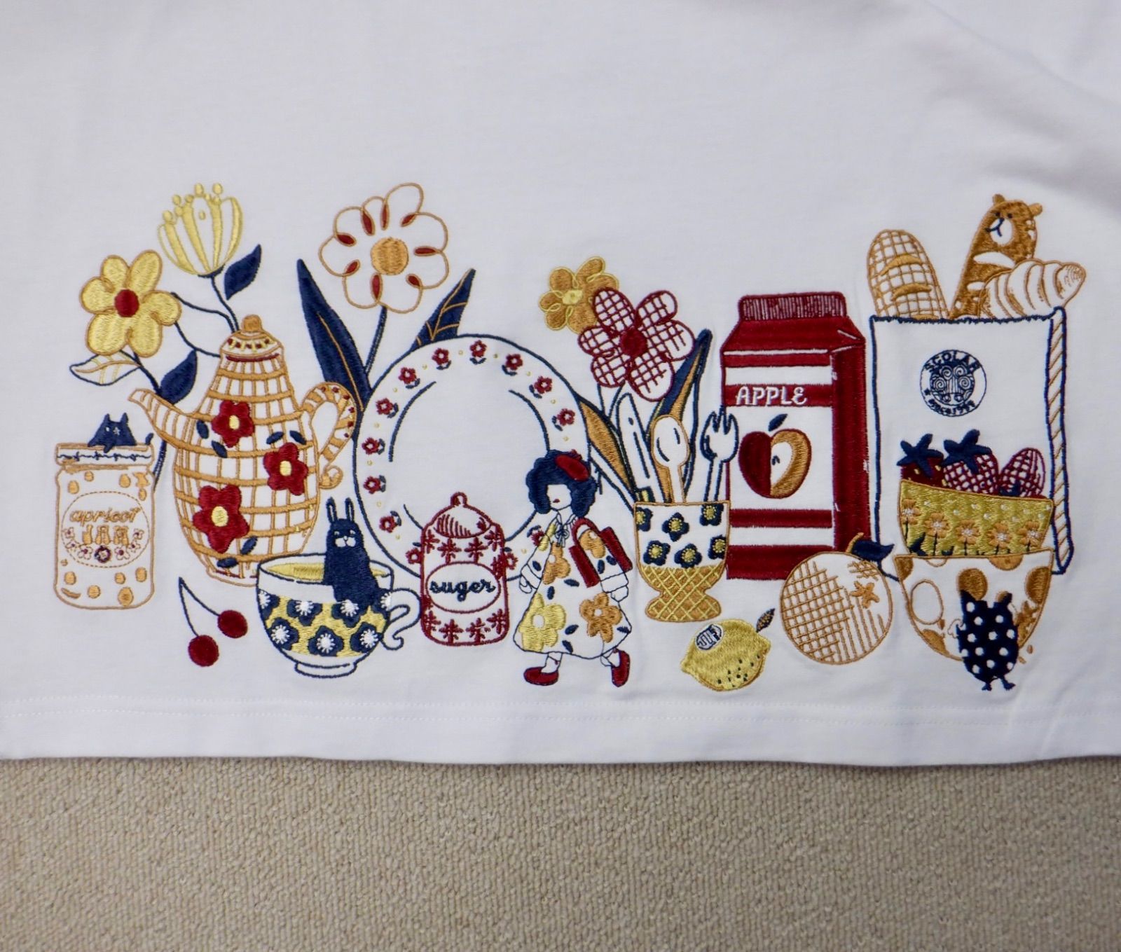 ScoLar スカラー 152763：キッチンのこびと柄 刺繍プルオーバー - メルカリ