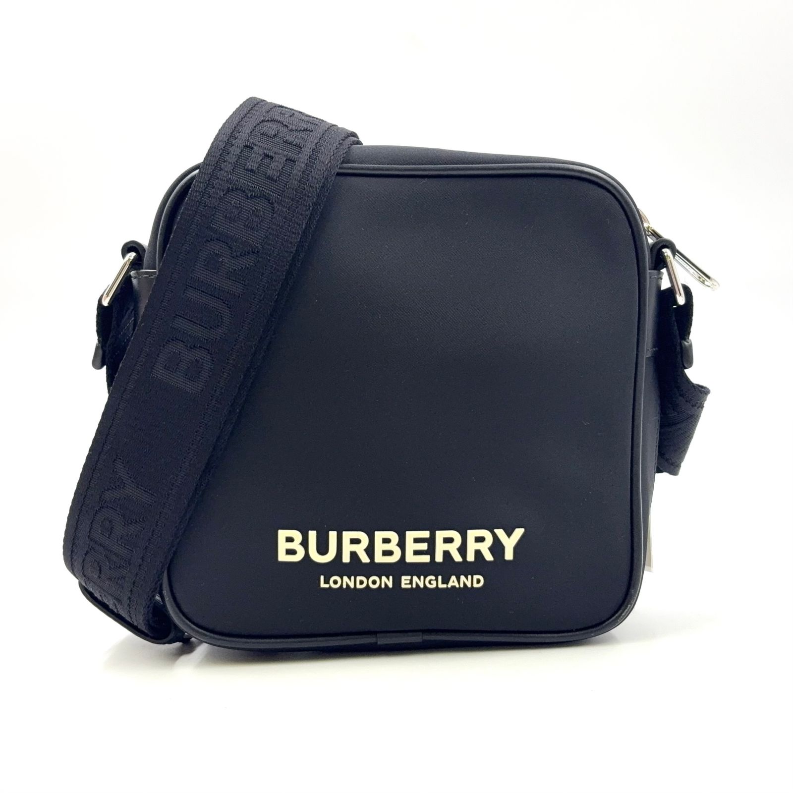 BURBERRY スクエア型パディ ナイロン ブラック ショルダーバッグ BURBERRY スクエア型パディ ナイロン ブラック ショルダーバッグ