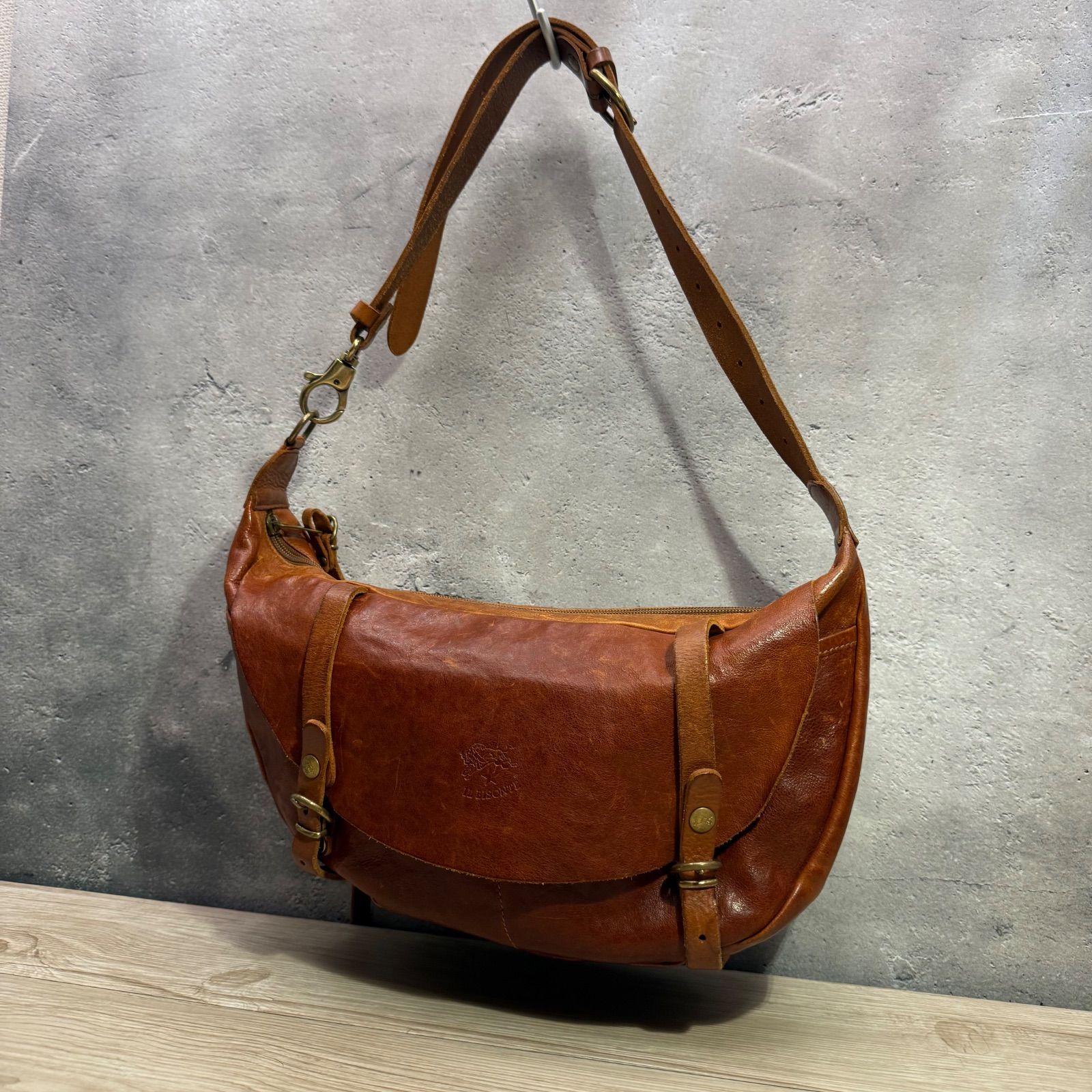 IL BISONTE イルビゾンテ ショルダーバッグ レザー 本革 ブラウン 大 