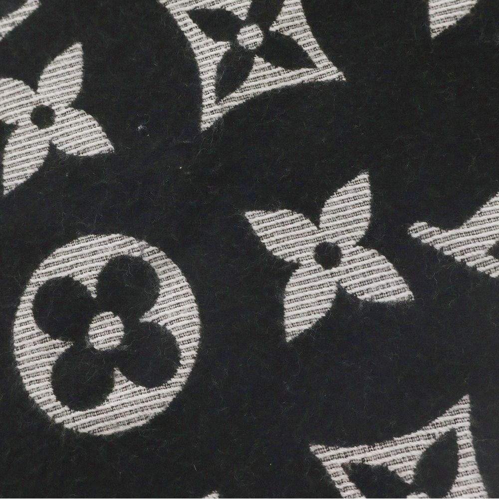 LOUIS VUITTON (ルイヴィトン) LV エッセンシャル フリンジマフラー