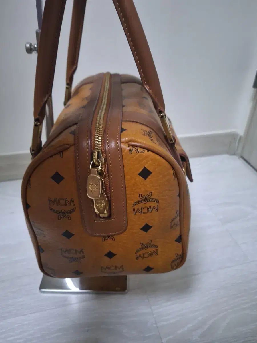 MCM ドローストリング ショルダーバッグ - メルカリ