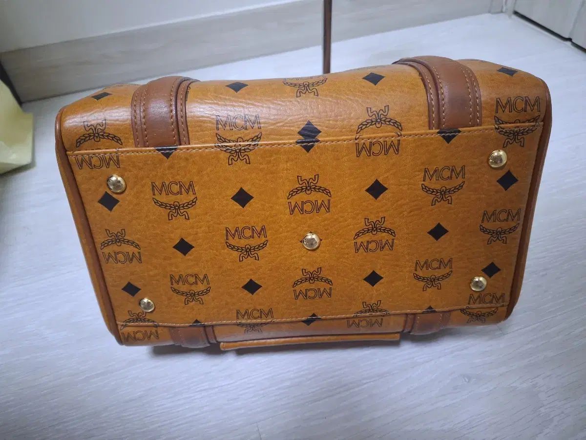 MCM ドローストリング ショルダーバッグ - メルカリ